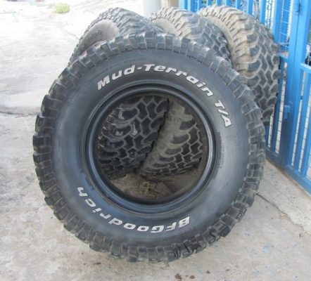 ขายยาง BF- MUD 255-85-16 สำหรับลุยสวนหรือทำยางอะไหล่ 4 เส้น 1,500 บาท