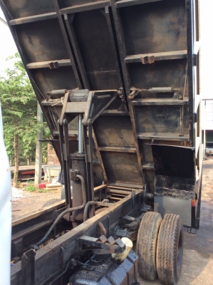 HINO KM 310 ดั๊ม เครื่อง 110 แรง เครื่องดี ยางดี ครัทซีสวย ขาย 250,000 บาท ศุภากร 081-1903107, 081-4252943