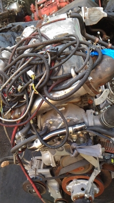 เครื่องยนต์ 6 uz  สภาพใหม่สุดๆ จากญี่ปุ่น ถอดมาจากรถชน