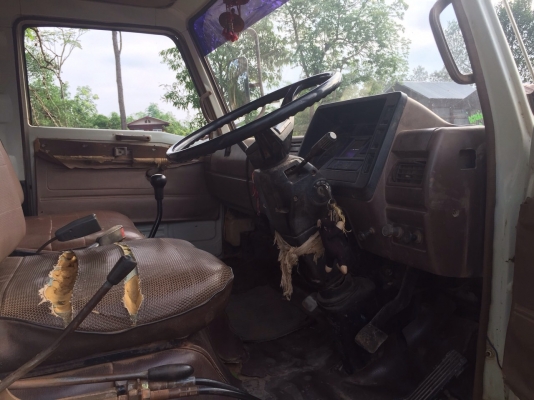 ขายรถหกล้อดัมพ์ Hino KM777 เครื่อง WO4D-117 แรง พร้อมใช้งาน