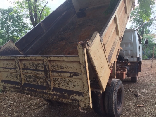 ขายรถหกล้อดัมพ์ Hino KM777 เครื่อง WO4D-117 แรง พร้อมใช้งาน