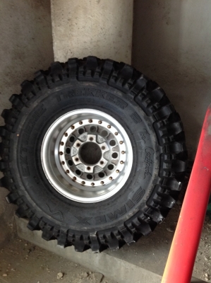 ขายด่วน!!! ล้อแม็กและยาง simex ตามรูปครับ