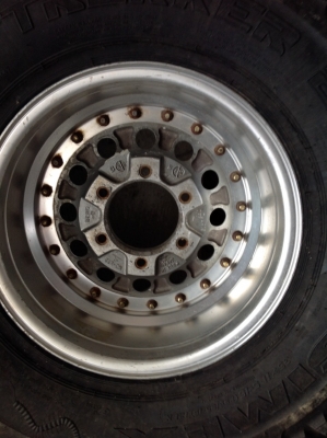 ขายด่วน!!! ล้อแม็กและยาง simex ตามรูปครับ