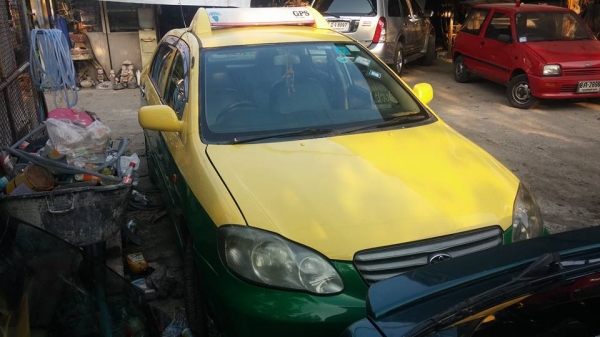 TAXI เขียวเหลือง TAXI เขียวเหลือง