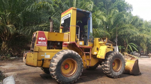 รถตักยาง KOMATSU WA120 รถสภาพดี พร้อทใช้