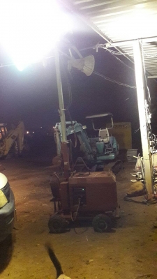 โชว์กันให้เห็นๆครับ สว่างจริงๆ ขาย- เครื่องปั่นไฟ พร้อมสปอร์ตไลท์ ไฟ 4 ดวง แบบเครื่องยนต์ ดีเซล SUBARU: SGD 3000S เก่าญี่ปุ่น