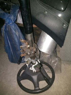 ชุดแกนพวงมาลัยสตราด้า