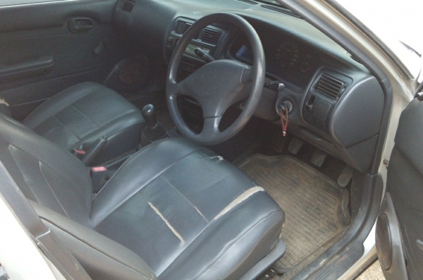 ขายโตโยต้าโคโลล่า สามห่วง ขายโตโยต้าโคโลล่า สามห่วง