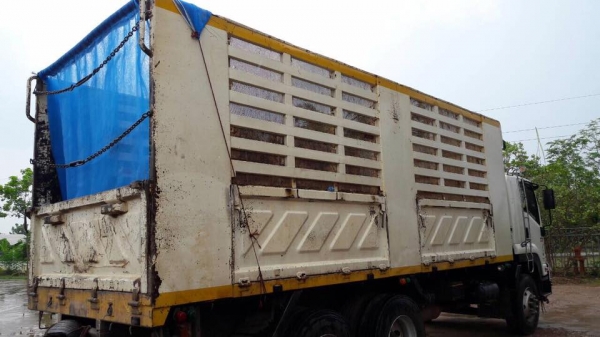 ขายรถสิบล้อ ISUZU DECA FVM 240แรง รถล่องกะบะสามมิตร