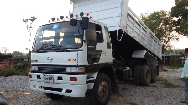 ขายด่วนHINOFM3MNLD240แรง2เพลาดั้มจัดแนนท์ได้700000-750000บาทโทร0856842587