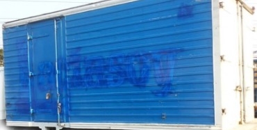 ขายด่วน ตู้แห้ง 3 บาน สภาพดีมากครับพร้อมนำไปติดตั้งกับรถบรรทุกหกล้อพร้อมใช้งานได้เลยไม่มีแตกไม่มีที่ผุเลย ความยาว 4.60 เมตร กว้าง 2.10 เมตร สูง 1.80 เมตรครับ ราคาต่อรองได้ครับ