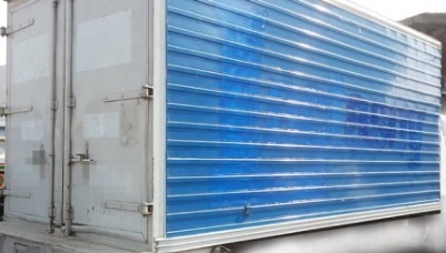 ขายด่วน ตู้แห้ง 3 บาน สภาพดีมากครับพร้อมนำไปติดตั้งกับรถบรรทุกหกล้อพร้อมใช้งานได้เลยไม่มีแตกไม่มีที่ผุเลย ความยาว 4.60 เมตร กว้าง 2.10 เมตร สูง 1.80 เมตรครับ ราคาต่อรองได้ครับ