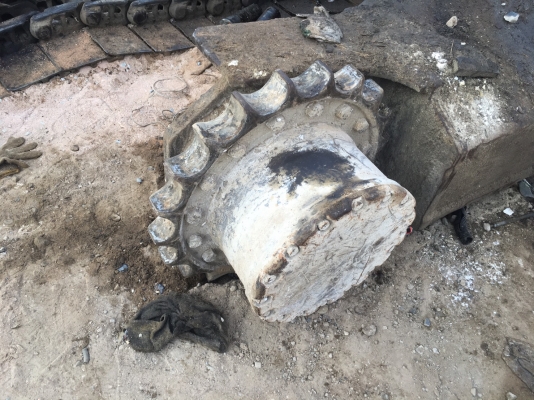 ขายด่วน ตัวเดินEX200-2 สองลูก130,000