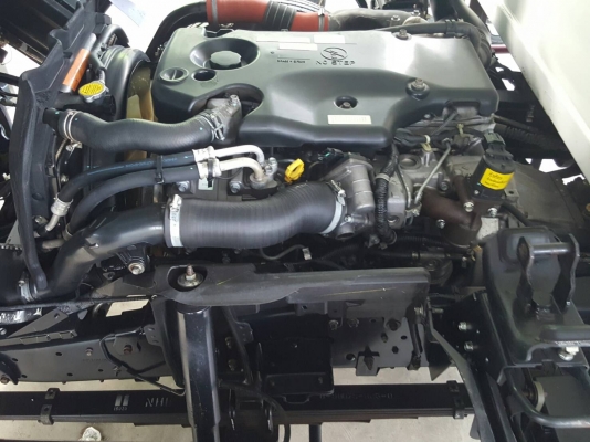 รถห้างมือเดียว (ELF NLR 130 ตู้บรรทุก) ทะเบียนไม่ติดเวลา