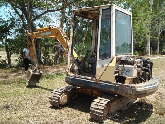 ขาย KOMATSU PC30 รุ่น 5 (ติดเก๋งมาด้วย) ราคาถูกๆ คุ้มๆครับ ขาย KOMATSU PC30 รุ่น 5 (ติดเก๋งมาด้วย) ราคาถูกๆ คุ้มๆครับ