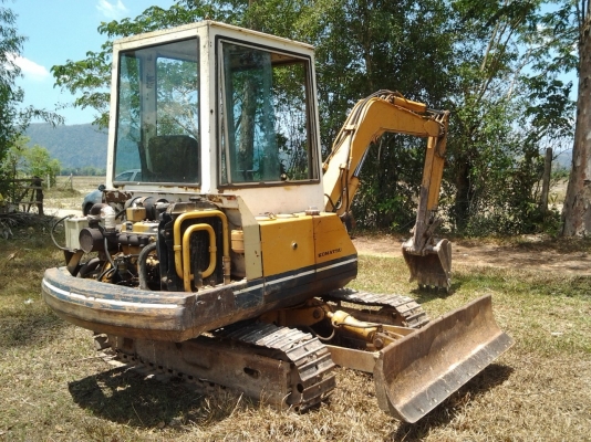 ขาย KOMATSU PC30 รุ่น 5 (ติดเก๋งมาด้วย) ราคาถูกๆ คุ้มๆครับ ขาย KOMATSU PC30 รุ่น 5 (ติดเก๋งมาด้วย) ราคาถูกๆ คุ้มๆครับ