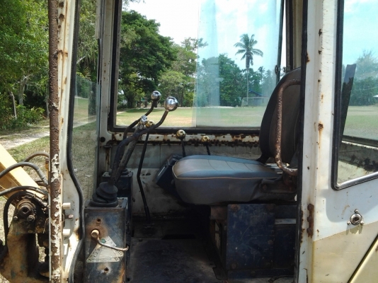 ขาย KOMATSU PC30 รุ่น 5 (ติดเก๋งมาด้วย) ราคาถูกๆ คุ้มๆครับ ขาย KOMATSU PC30 รุ่น 5 (ติดเก๋งมาด้วย) ราคาถูกๆ คุ้มๆครับ