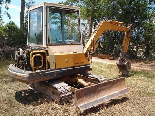 ขาย KOMATSU PC30 รุ่น 5 (ติดเก๋งมาด้วย) ราคาถูกๆ คุ้มๆครับ ขาย KOMATSU PC30 รุ่น 5 (ติดเก๋งมาด้วย) ราคาถูกๆ คุ้มๆครับ