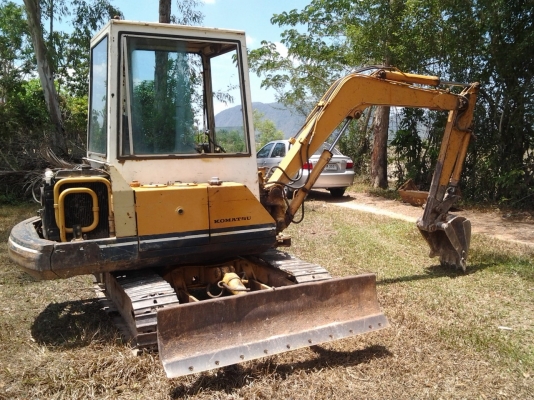 ขาย KOMATSU PC30 รุ่น 5 (ติดเก๋งมาด้วย) ราคาถูกๆ คุ้มๆครับ ขาย KOMATSU PC30 รุ่น 5 (ติดเก๋งมาด้วย) ราคาถูกๆ คุ้มๆครับ