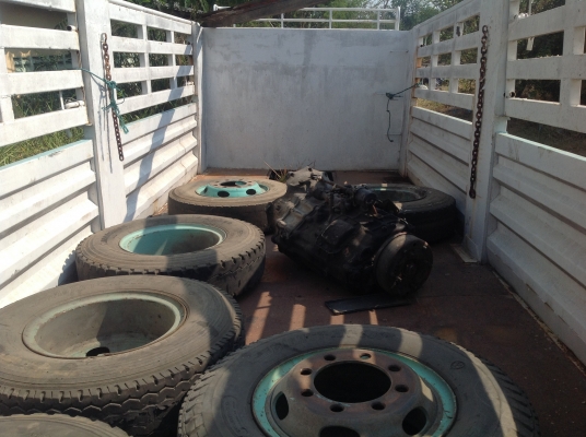 ขายกระบะสิบล้อ