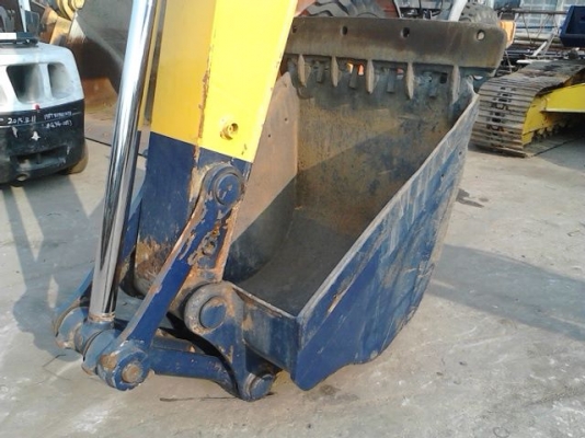 ขาย KOMATSU PC200-5  เก่านอกแท้