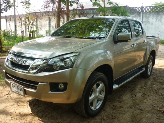 อีซูซุ ออนิว 2.5 VGS ปี 2012 จัดไฟแนนซ์ได้ 5.9 แสน