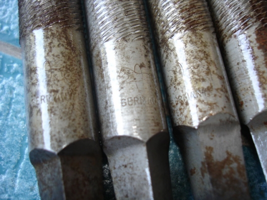 ตะไบกลม 14 นิ้ว  ตราม้าลอดห่วง made in Germany เก่าเก็บ