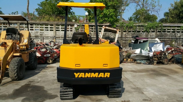 ขาย รถขุด YANMAR รุ่น YB301 มือสองญี่ปุ่น แทรกเหล็กสวย สลักแน่น อะไหล่หาง่าย ทนทาน พร้อมใข้งาน มือถือ/LINE ID : 0818753444