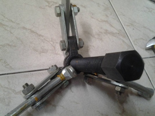 ขายสามขาถอดลูกปืนขนาด3"TAPARIA Made in India.DROPFORGETSTEEL.