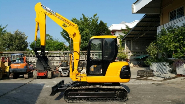 ขาย รถขุด MITSUBISHI รุ่น MM45T  หัวเก๋ง แทรกเหล็กสวย สลักแน่นทั้งคัน ขนาดเทียบเท่า PC45 ปั้มนิ้ว คอนโทรลสั้น ทำงานไว สวยพร้อมใช้งาน ทำสีใหม่ CAT เพื่อความสวยงาม  มือถือ/LINE ID : 0818753444