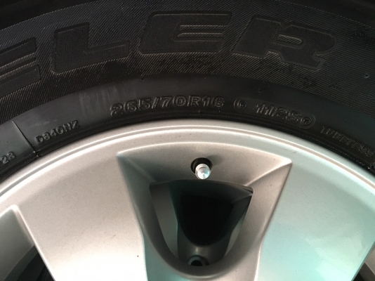 ขายล้อแม็ก Toyota vigo Champ 16 พร้อมยาง 265 70 16 ขายล้อแม็ก Toyota vigo Champ 16 พร้อมยาง 265 70 16