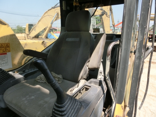 ขายแมคโคร KOMATSU PC200-7 รถนอก มีเอกสารครบ ไฟฟ้าครบ รถพร้อมใช้งาน