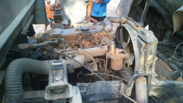 ขายรถ6ล้อ NPR115แรง เครื่องดี แคชซีสวย ยาว4.30เมตร เฟืองท้ายใหญ่ Fหน้าหลัง รถสวยสภาพพร้อมใช้งาน เอกสารพร้อมโอน สนใจโทร 090-8588220คุณนะ 093-3258446คุณบิว หรือเข้าดูสินค้าอื่นๆได้ที่ www.truck.in.th/498 หรือเพจFacebook ณรงค์ ซื้อขายรถมือสอง (เว็บไซต์ส่วนตั