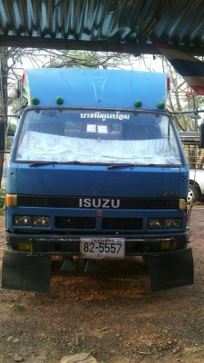 ขายรถ6ล้อ NPR115แรง เครื่องดี แคชซีสวย ยาว4.30เมตร เฟืองท้ายใหญ่ Fหน้าหลัง รถสวยสภาพพร้อมใช้งาน เอกสารพร้อมโอน สนใจโทร 090-8588220คุณนะ 093-3258446คุณบิว หรือเข้าดูสินค้าอื่นๆได้ที่ www.truck.in.th/498 หรือเพจFacebook ณรงค์ ซื้อขายรถมือสอง (เว็บไซต์ส่วนตั