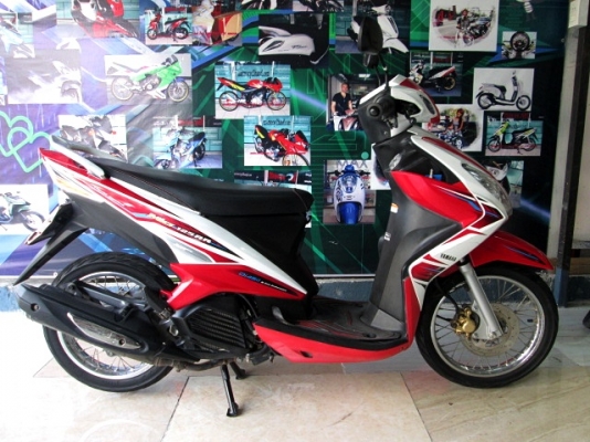 mio125 RR  สีแดงขาว เครื่องยนต์ 125 cc. ระบบคาบูร์ รถเครื่องดี แถม 3 รายการ