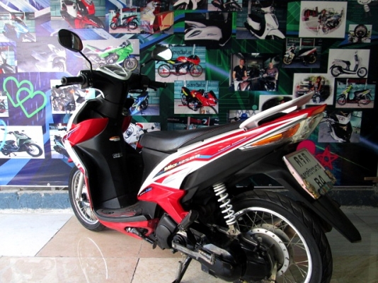 mio125 RR  สีแดงขาว เครื่องยนต์ 125 cc. ระบบคาบูร์ รถเครื่องดี แถม 3 รายการ