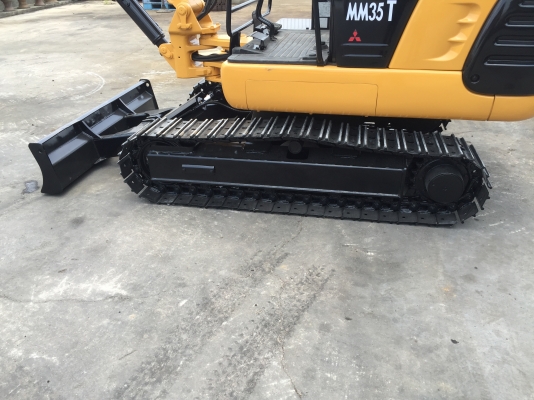 รถขุด Mitsubishi MM35T มือสองนำเข้าจากญี่ปุ่น ทำสีใหม่