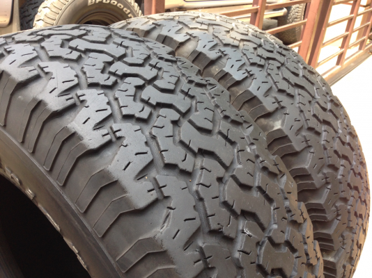 ยาง BF Goodrich 265 75 16 สิ้นปี12 ดอกสวย พร้อมใช้งาน ราคาไม่แพง