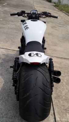 ขายYAMAHA XJR1300 แต่งพร้อมทะเบียนแท้