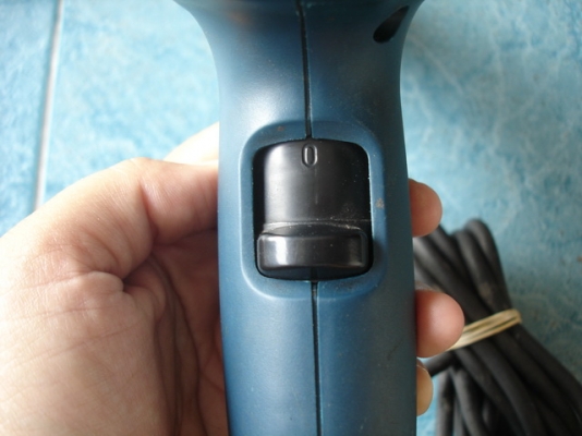 ที่เป่าลมร้อน Bosch made in Romania มือสองสภาพดี ที่เป่าลมร้อน Bosch made in Romania มือสองสภาพดี