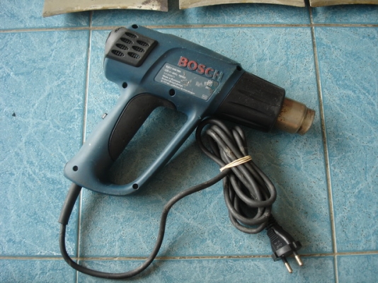 ที่เป่าลมร้อน Bosch made in Romania มือสองสภาพดี ที่เป่าลมร้อน Bosch made in Romania มือสองสภาพดี