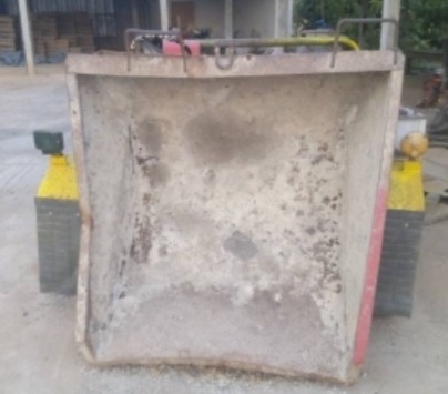 ขายด่วน DUMPER 4 ล้อ บรรทุกปูนโม่ 2 คิว เครื่องยนต์ YANMAR 10 แรง สภาพดีใช้งานบรรทุกหนักได้เลยครับ เกียร์เดินหน้า 1 ถอยหลัง 1 ใช้งานง่ายครับ ช่วงล่างเหล็กอย่างหนาไม่มีผุเลยครับ ราคาต่อรองได้ครับ