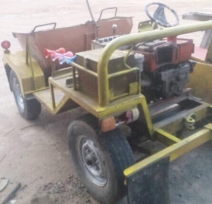 ขายด่วน DUMPER 4 ล้อ บรรทุกปูนโม่ 2 คิว เครื่องยนต์ YANMAR 10 แรง สภาพดีใช้งานบรรทุกหนักได้เลยครับ เกียร์เดินหน้า 1 ถอยหลัง 1 ใช้งานง่ายครับ ช่วงล่างเหล็กอย่างหนาไม่มีผุเลยครับ ราคาต่อรองได้ครับ