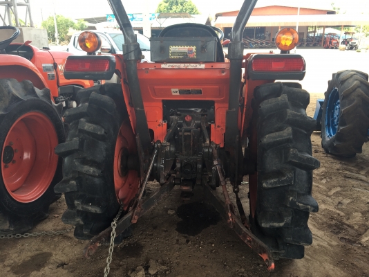 ขายรถไถคูโบค้า L3608โฟวินมีไบมีดและโลตารีทะเบียนพร้อมราคา285000บาทสนใจโทร0813655997อำพรพาเจริญ รถอยู่วังบัว อ คลองขลุง จ กำแพงเพชรดูสินค้าเพิ่มเติมได้ที่  (http://buasorn.truck2hand.com)