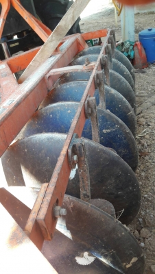 ขาย7จาน จานละ30,000บาท เครื่องตัดหญ้า30,000บาท รวมสองชุด60,000บาทมีใครสนใจหาซื้อติดต่อสุขุมตรัง0872836792