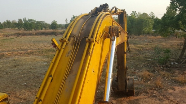 ขายรถขุดแบ็คโค KATO200 เครื่องมิตซู6D14 บูมสวย ช่วงล่างดี ปั๊มแห้ง สภาพพร้อมใช้งาน ขายรถขุดแบ็คโค KATO200 เครื่องมิตซู6D14 บูมสวย ช่วงล่างดี ปั๊มแห้ง สภาพพร้อมใช้งาน