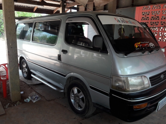 รถตู้สภาพพร้อมใช้งาน