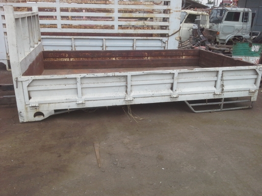 ขายต่อหลูดมัดจำ กระบะเหล็ก6ล้อNPRยาว3.70ม