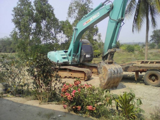 ขายรถขุดแบ็คโค KOBELCO SK200มาร์คไฟว์ ธรรมดาไฟฟ้าครบ เอกสารเล่มทะเบียน เอวแน่นช่วงล่างดี จัดไฟแนนซ์ได้330,000
