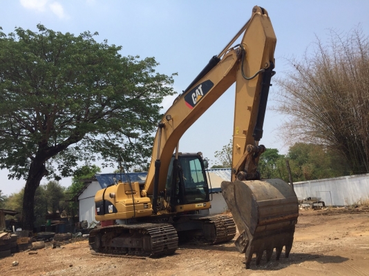 ขาย cat 320d. Made in japan สภาพดี รถใช้งานครับ เครื่องแน่น ออกห้าง เจ้าของขายเอง สนใจโทรมาถามกันก่อนครับ 086-1191336 มาโนชญ์ครับ